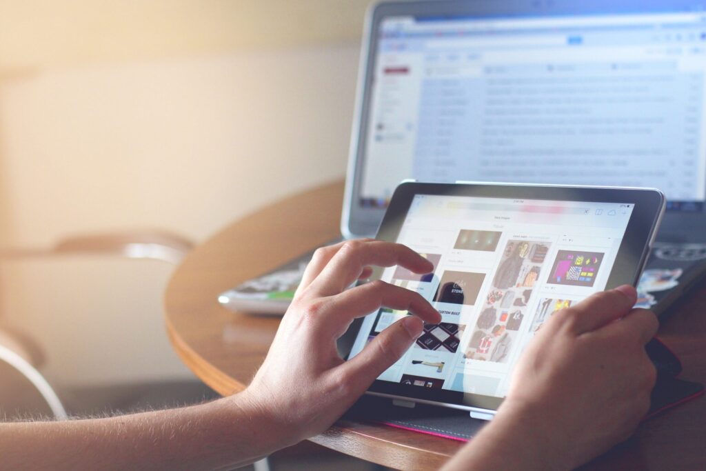 Come scegliere il CMS eCommerce giusto: guida pratica 2026 (WooCommerce, Shopify, Magento)